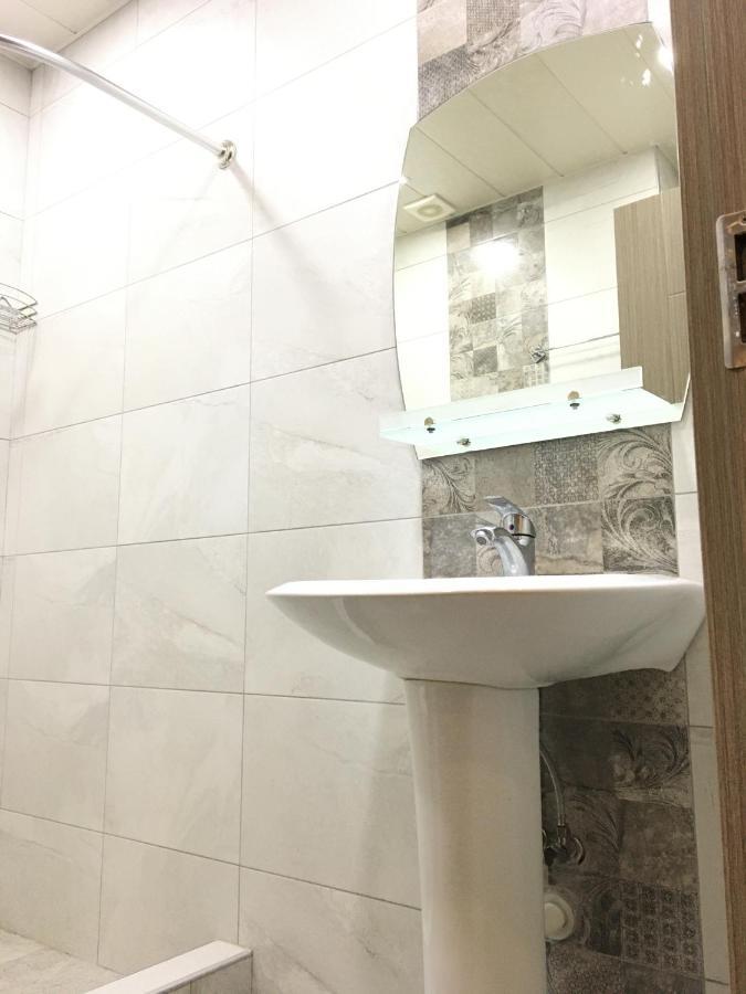 Cosy Apartment Near The Sea Батумі Екстер'єр фото